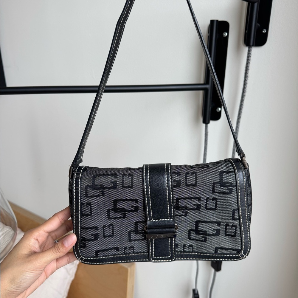 Guess Black Patterned Shoulder Bag